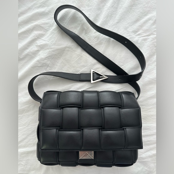 Black Bottega Padded Cassette bag - Picture 6 of 7